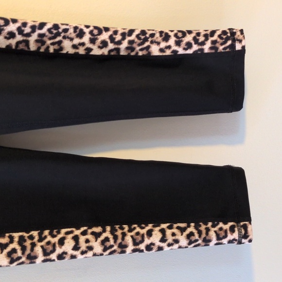 Zyia Women’s Leopard Pocket Brilliant Hi-Rise Capri 20" in Black 4 - Picture 10 of 15